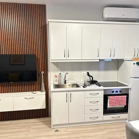 Pogradec Apartment Апартаменты Поградец
