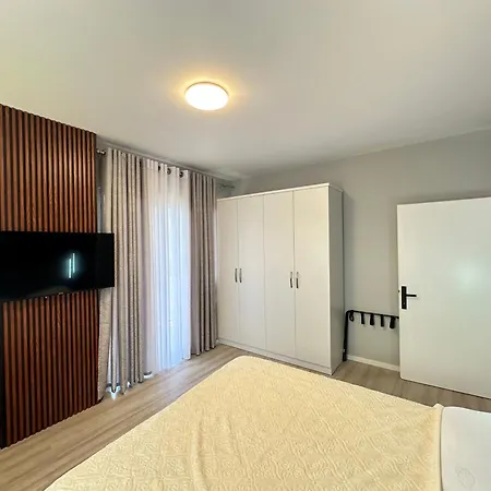 Апартаменты Pogradec Apartment *