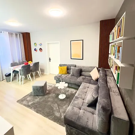 Апартаменты Pogradec Apartment Поградец