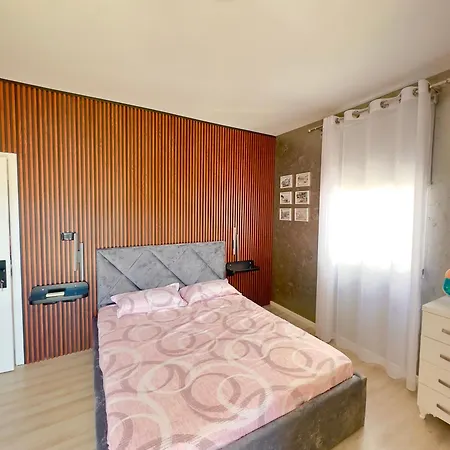 Pogradec Apartment 아파트 *