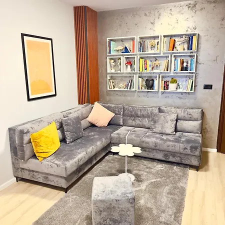 아파트 Pogradec Apartment *